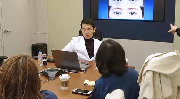 AB eye surgery specialist doctors continuously conducting research