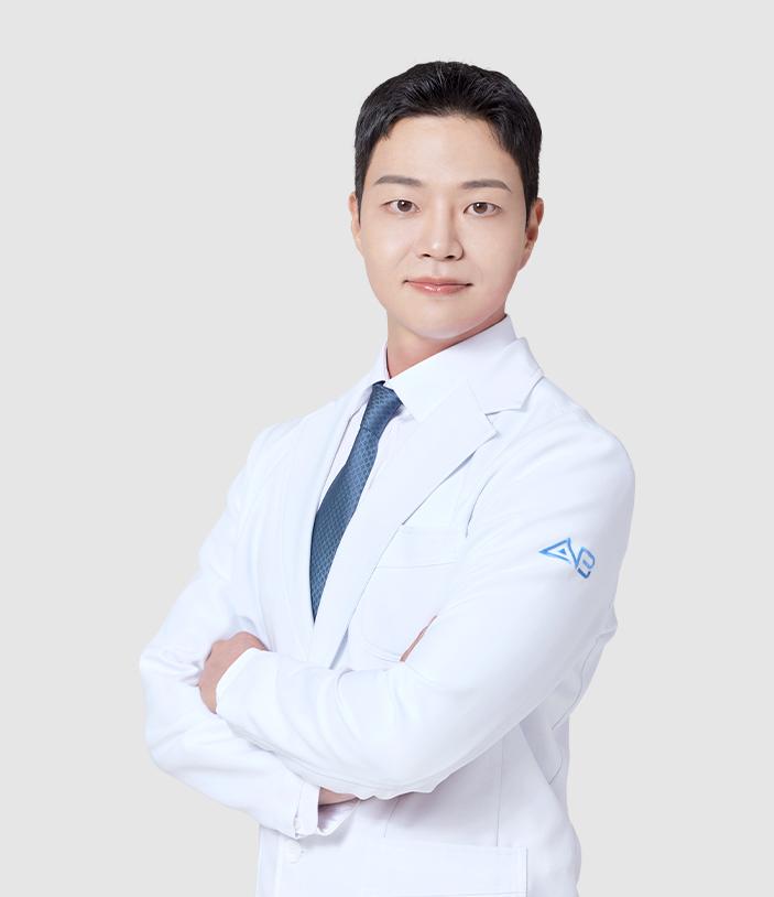 Dr. Son Ji-Hwan at AB Plastic Surgery