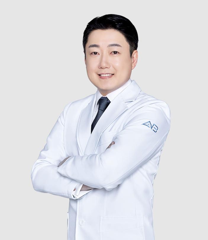 Dr. Song Cheon-Ho at AB Plastic Surgery