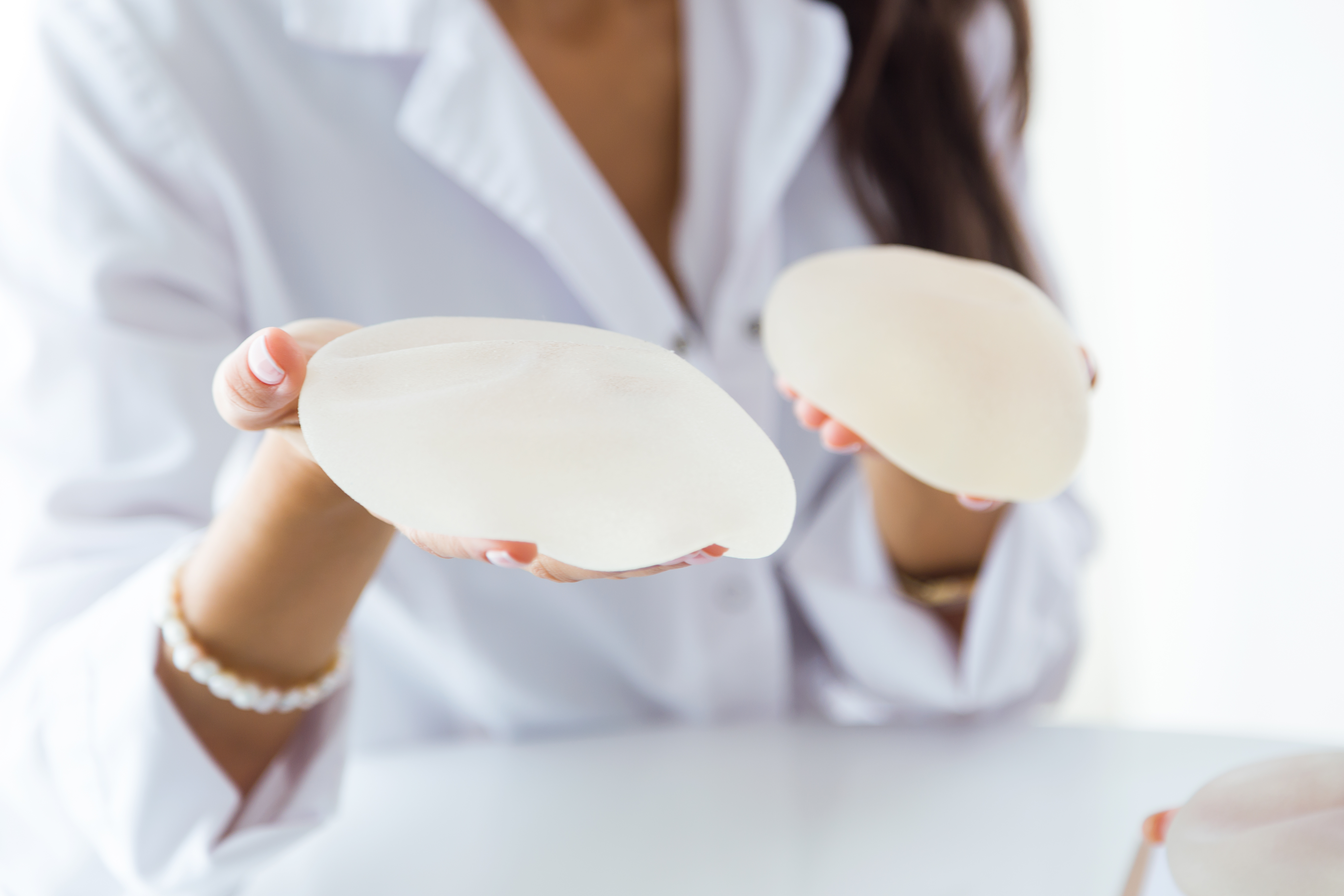 Difference Between Saline and Silicone Breast Implants